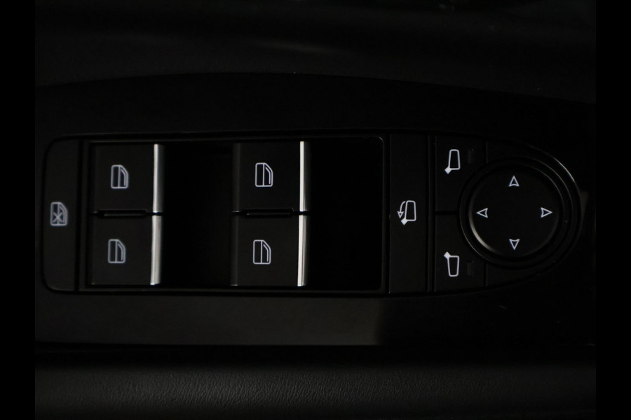 Mazda 3 2.0 e-SkyActiv-X M Hybrid 186 Black Luxury | Navigatie | Stoelverwarming | Camera |