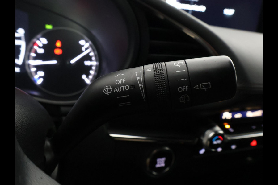 Mazda 3 2.0 e-SkyActiv-X M Hybrid 186 Black Luxury | Navigatie | Stoelverwarming | Camera |