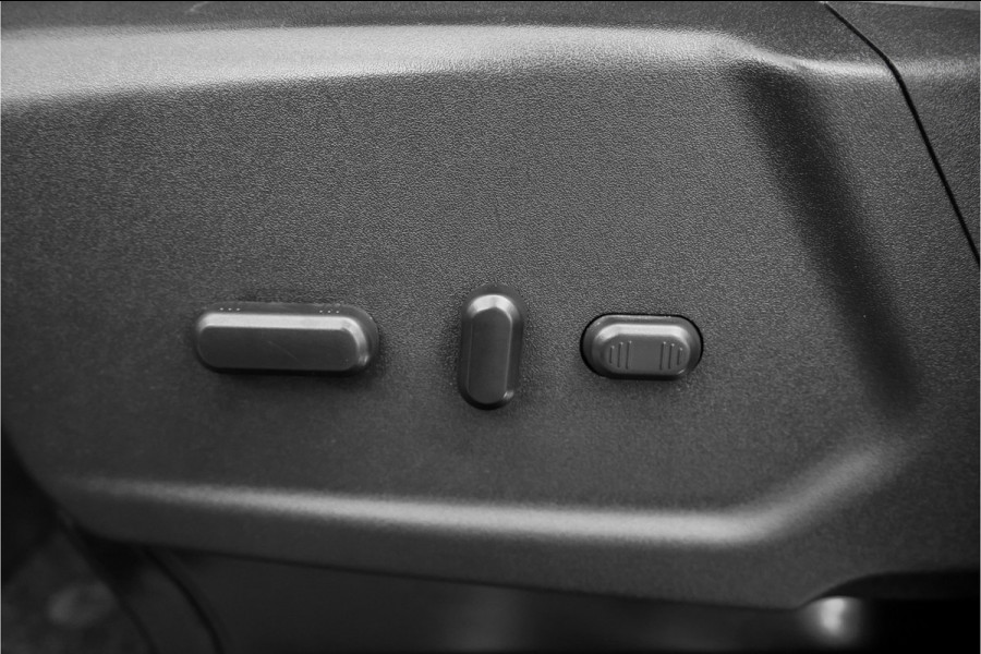 Ford Transit Custom 320 2.0 TDCI L1H1 Sport DC 5-Pers 2x Schuifdeur Trekhaak