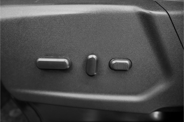 Ford Transit Custom 320 2.0 TDCI L1H1 Sport DC 5-Pers 2x Schuifdeur Trekhaak