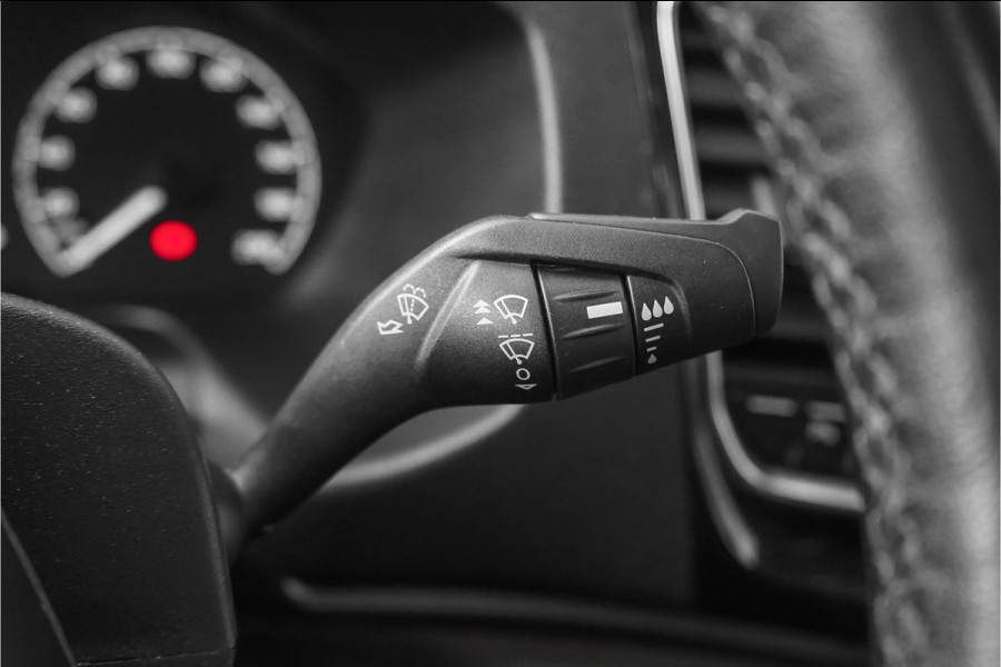 Ford Transit Custom 320 2.0 TDCI L1H1 Sport DC 5-Pers 2x Schuifdeur Trekhaak