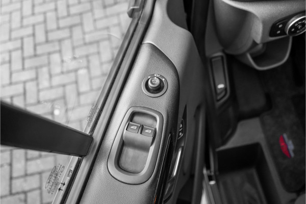 Ford Transit Custom 320 2.0 TDCI L1H1 Sport DC 5-Pers 2x Schuifdeur Trekhaak