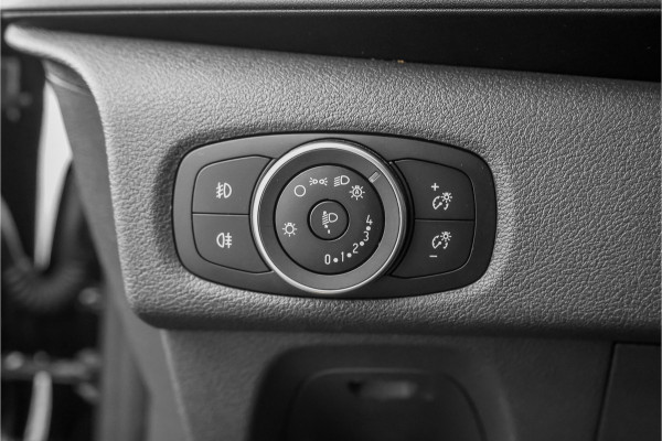 Ford Transit Custom 320 2.0 TDCI L1H1 Sport DC 5-Pers 2x Schuifdeur Trekhaak