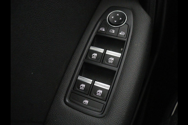 Renault Captur 1.3 TCe 140 Intens | Automaat | Camera | Carplay | Keyless | Navigatie | Full LED | 17'' | Climate control | Half leder | Cruise control | Bluetooth