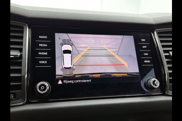 Škoda Kodiaq 1.5 TSI Style 7 persoons (Perfect onderH, Camera, Navi , Parkeersensoren V+A, Carplay, Etc)