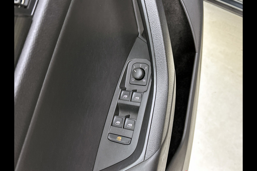 Škoda Kodiaq 1.5 TSI Style 7 persoons (Perfect onderH, Camera, Navi , Parkeersensoren V+A, Carplay, Etc)