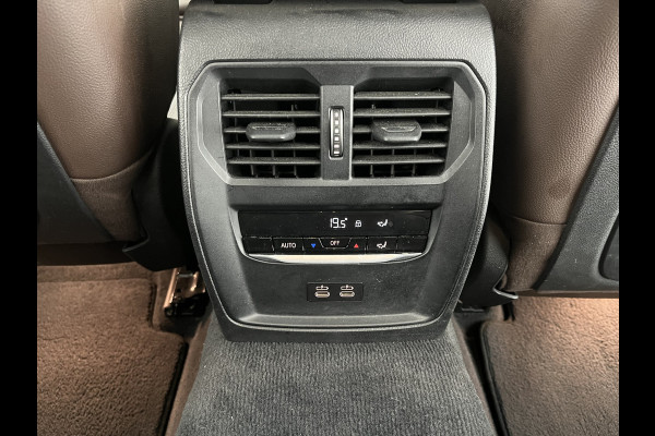 BMW 3 Serie Touring 330e eDrive M-Sportpack Edition (Plug-In) (INCL-BTW) *PANO | LEATHER | HEAD-UP | ADAPTIVE-CRUISE | FULL-LED | KEYLESS | DIGI-COCKPIT | HEATED-SPORTSEATS | CAMERA | HIFI-SOUND | PRIVACYGLASS | DAB+ | SHIFTPADDLES | NAVI-FULLMAP | 19"A