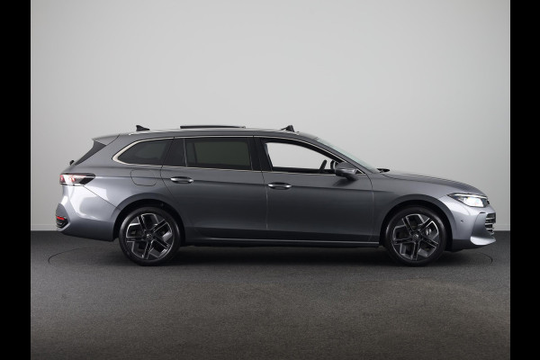 Volkswagen Passat Variant Elegance Business 1.5 eHybrid 204 pk DSG | 18" LM |  Leder Pakket |  Panoramadak | 360 graden camera |