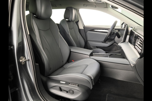 Volkswagen Passat Variant Elegance Business 1.5 eHybrid 204 pk DSG | 18" LM |  Leder Pakket |  Panoramadak | 360 graden camera |