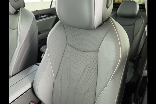 Volkswagen Passat Variant Elegance Business 1.5 eHybrid 204 pk DSG | 18" LM |  Leder Pakket |  Panoramadak | 360 graden camera |