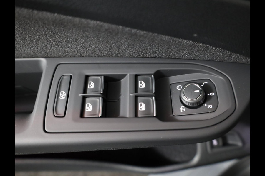 Volkswagen Golf variant Life Edition 1.5 TSI 116 pk Hand. | 18" LM | Stoel & stuurverwarming | Climatronic |