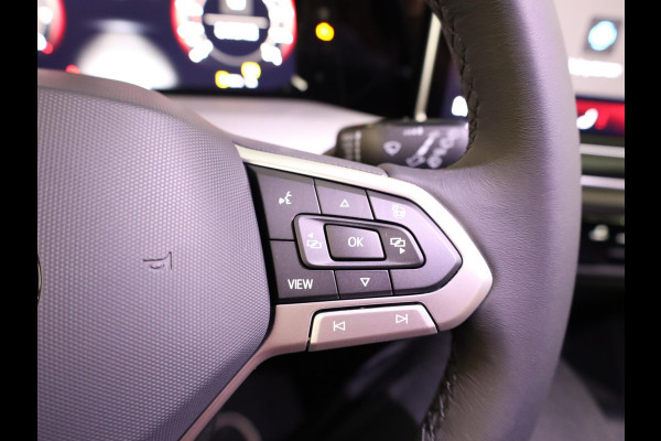 Volkswagen Golf variant Life Edition 1.5 TSI 116 pk Hand. | 18" LM | Stoel & stuurverwarming | Climatronic |