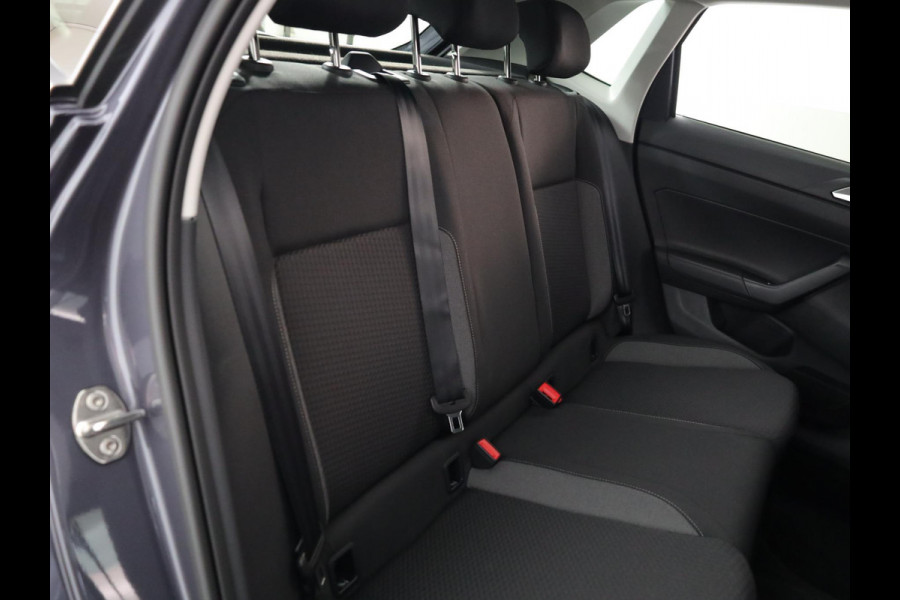 Volkswagen Polo GP Life Edition 1.0 95 pk 5 versn. Hand | 15" LM | Stoelverwarming | Camera |