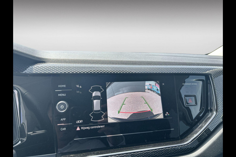 Volkswagen Taigo Life Edition 1.0 95 pk 5 versn. Hand | Climatronic | Trekhaak | Stoelverwarming | Camera |