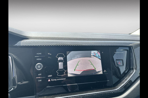 Volkswagen Taigo Life Edition 1.0 95 pk 5 versn. Hand | Climatronic | Trekhaak | Stoelverwarming | Camera |