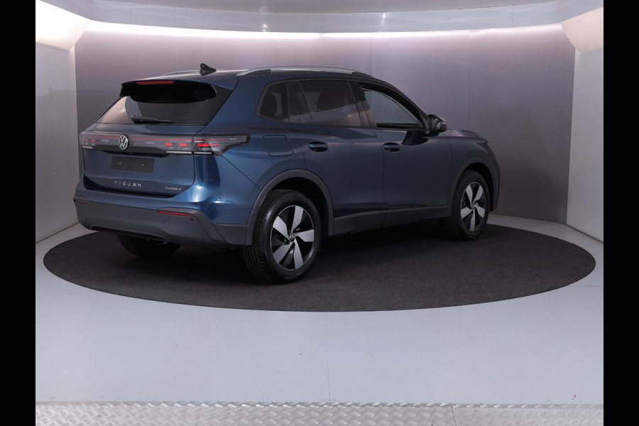 Volkswagen Tiguan Life Edition 1.5 eHybrid 204 PK DSG | 18" LM | Stoel & stuurverwarming | Trekhaak |