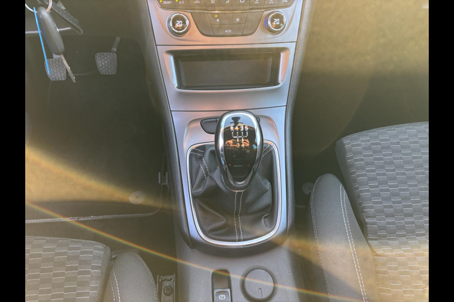 Opel Astra Sports Tourer 1.0 Turbo Business 105pk Trekhaak | Comfort Stoelen | Metaal lak | Climate control | Lichtmetalen velgen