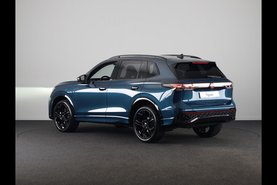 Volkswagen Tiguan R-Line Edition 1.5 eHybrid 204 PK DSG | 20" LM |  Black Style | Stoel & stuurverwarming | Trekhaak |