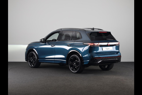 Volkswagen Tiguan R-Line Edition 1.5 eHybrid 204 PK DSG | 20" LM |  Black Style | Stoel & stuurverwarming | Trekhaak |