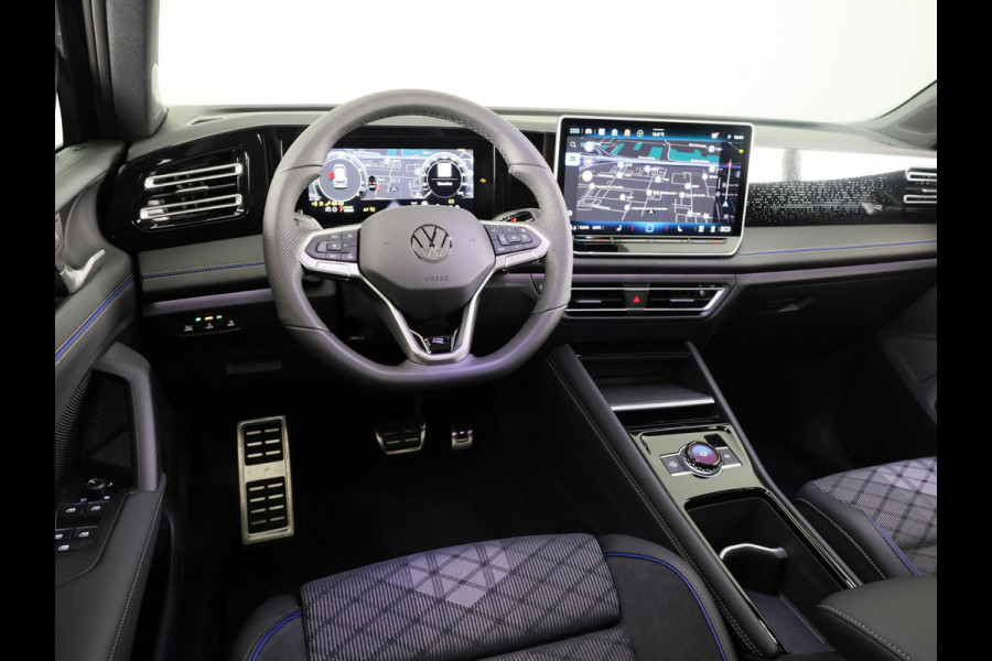 Volkswagen Tiguan R-Line Edition 1.5 eHybrid 204 PK DSG | 20" LM |  Black Style | Stoel & stuurverwarming | Trekhaak |