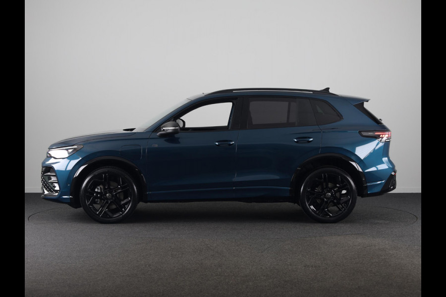 Volkswagen Tiguan R-Line Edition 1.5 eHybrid 204 PK DSG | 20" LM |  Black Style | Stoel & stuurverwarming | Trekhaak |