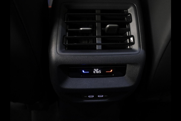 Volkswagen Tiguan R-Line Edition 1.5 eHybrid 204 PK DSG | 20" LM |  Black Style | Stoel & stuurverwarming | Trekhaak |