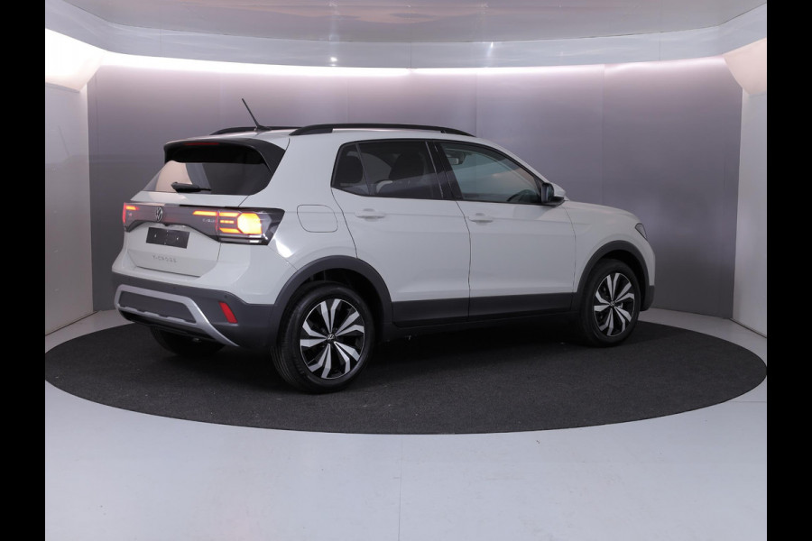 Volkswagen T-Cross Life Edition 1.0 TSI 95 PK 5 versn. Hand | Parkeersensoren | Stoelverwarming | Camera |