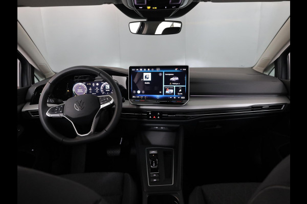Volkswagen Golf Life Edition 1.5 eHybrid 204 PK | 18 "LM velgen | Stoel & Stuurverwarming | Camera |