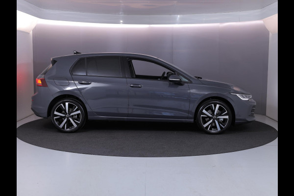 Volkswagen Golf Life Edition 1.5 eHybrid 204 PK | 18 "LM velgen | Stoel & Stuurverwarming | Camera |