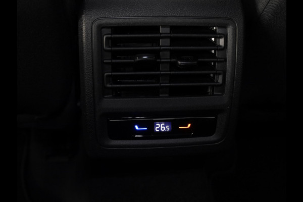 Volkswagen Golf Life Edition 1.5 eHybrid 204 PK | 17 "LM velgen | Stoel & Stuurverwarming | Camera |