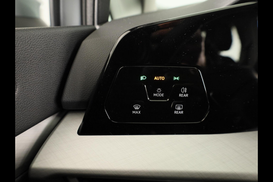 Volkswagen Golf Life Edition 1.5 eHybrid 204 PK | 17 "LM velgen | Stoel & Stuurverwarming | Camera |