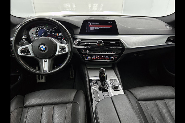 BMW 5 Serie Touring 520i M-SPORT High Executive VOL(Dealer OnderH, Panorama, StoelV+Koel, Trekhaak, 360 Camera, Lane Assist, Etc)