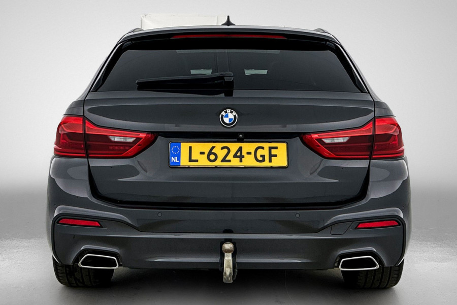 BMW 5 Serie Touring 520i M-SPORT High Executive VOL(Dealer OnderH, Panorama, StoelV+Koel, Trekhaak, 360 Camera, Lane Assist, Etc)