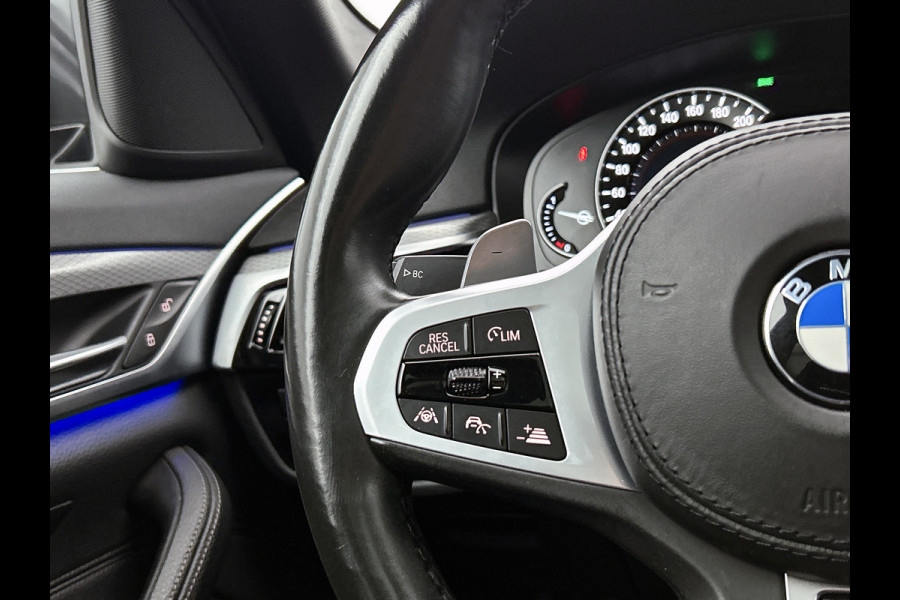 BMW 5 Serie Touring 520i M-SPORT High Executive VOL(Dealer OnderH, Panorama, StoelV+Koel, Trekhaak, 360 Camera, Lane Assist, Etc)