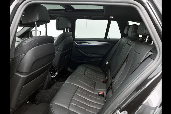 BMW 5 Serie Touring 520i M-SPORT High Executive VOL(Dealer OnderH, Panorama, StoelV+Koel, Trekhaak, 360 Camera, Lane Assist, Etc)
