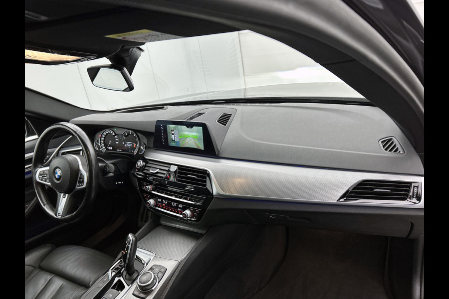 BMW 5 Serie Touring 520i M-SPORT High Executive VOL(Dealer OnderH, Panorama, StoelV+Koel, Trekhaak, 360 Camera, Lane Assist, Etc)