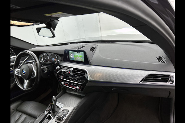 BMW 5 Serie Touring 520i M-SPORT High Executive VOL(Dealer OnderH, Panorama, StoelV+Koel, Trekhaak, 360 Camera, Lane Assist, Etc)