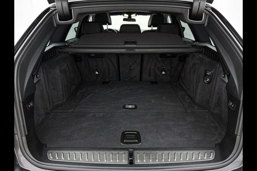 BMW 5 Serie Touring 520i M-SPORT High Executive VOL(Dealer OnderH, Panorama, StoelV+Koel, Trekhaak, 360 Camera, Lane Assist, Etc)
