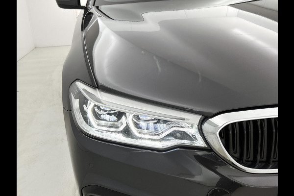 BMW 5 Serie Touring 520i M-SPORT High Executive VOL(Dealer OnderH, Panorama, StoelV+Koel, Trekhaak, 360 Camera, Lane Assist, Etc)