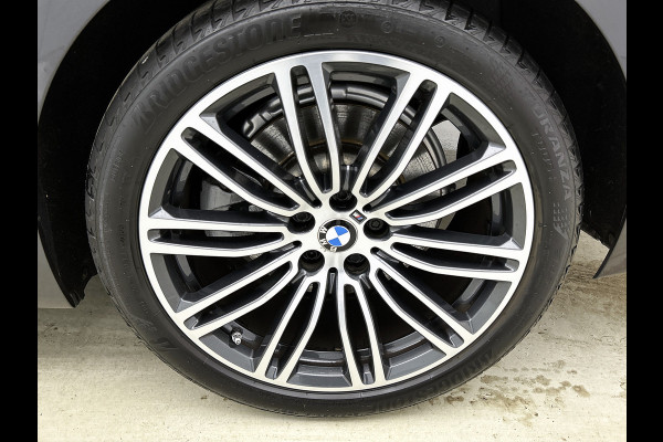 BMW 5 Serie Touring 520i M-SPORT High Executive VOL(Dealer OnderH, Panorama, StoelV+Koel, Trekhaak, 360 Camera, Lane Assist, Etc)