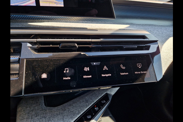 Peugeot 3008 1.2 Hybrid 136 GT /ACC /Camera /Mirrorscreen