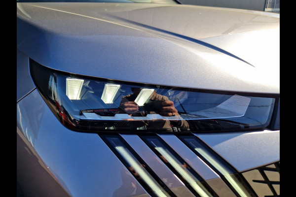 Peugeot 3008 1.2 Hybrid 136 GT /ACC /Camera /Mirrorscreen