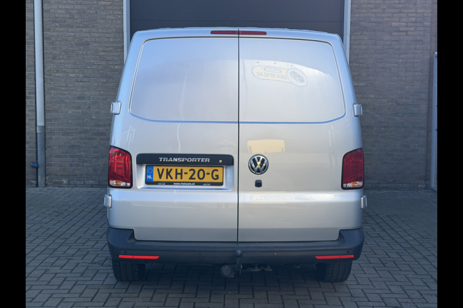 Volkswagen Transporter 2.0 TDI 150PK Euro 6 L2H1 CarPlay/cruise control/trekhaak/camera