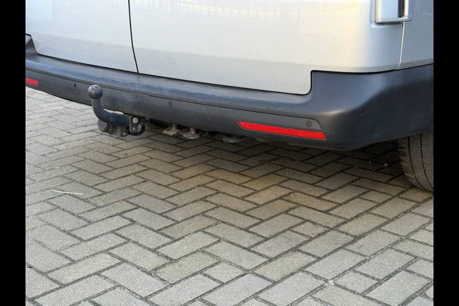 Volkswagen Transporter 2.0 TDI 150PK Euro 6 L2H1 CarPlay/cruise control/trekhaak/camera