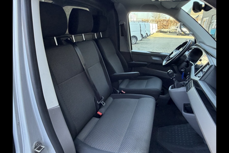 Volkswagen Transporter 2.0 TDI 150PK Euro 6 L2H1 CarPlay/cruise control/trekhaak/camera
