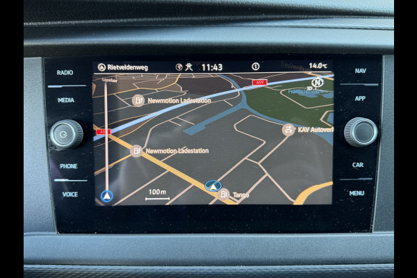 Volkswagen Transporter 2.0 TDI 150PK Euro 6 L2H1 CarPlay/cruise control/trekhaak/camera