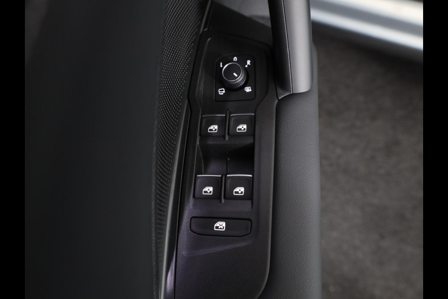 Volkswagen Tiguan R-Line-Edition 1.5 eHybrid 272 pk DSG | 20" LM | Stoel & stuurverwarming | 360 graden camera | IQ.Light |