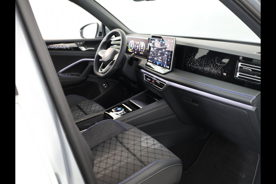 Volkswagen Tiguan R-Line-Edition 1.5 eHybrid 272 pk DSG | 20" LM | Stoel & stuurverwarming | 360 graden camera | IQ.Light |