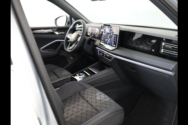 Volkswagen Tiguan R-Line-Edition 1.5 eHybrid 272 pk DSG | 20" LM | Stoel & stuurverwarming | 360 graden camera | IQ.Light |