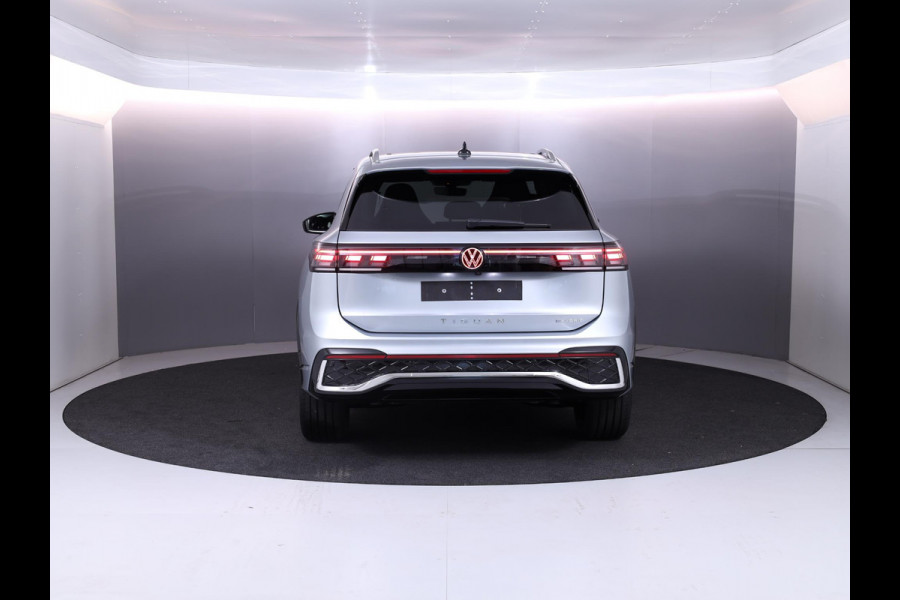 Volkswagen Tiguan R-Line-Edition 1.5 eHybrid 272 pk DSG | 20" LM | Stoel & stuurverwarming | 360 graden camera | IQ.Light |